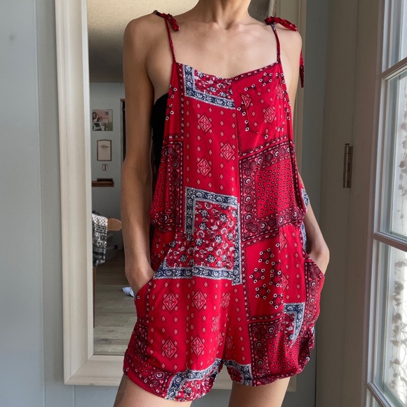 🛒✨Planet blue paisley print romper - Picture 9 of 10